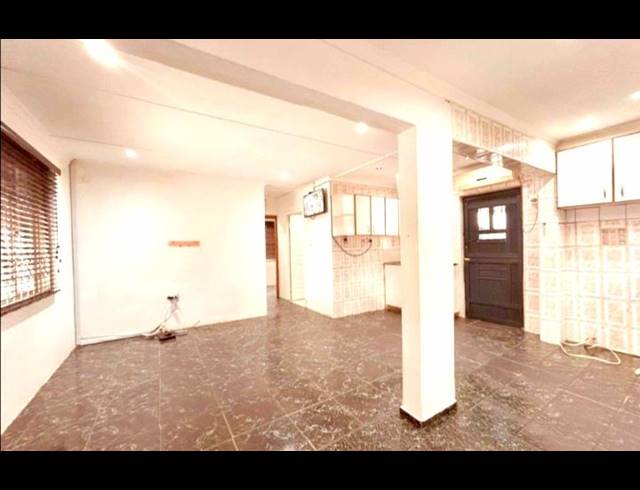 2 BEDROOM HOUSE FOR SALE IN BRACKENHAM